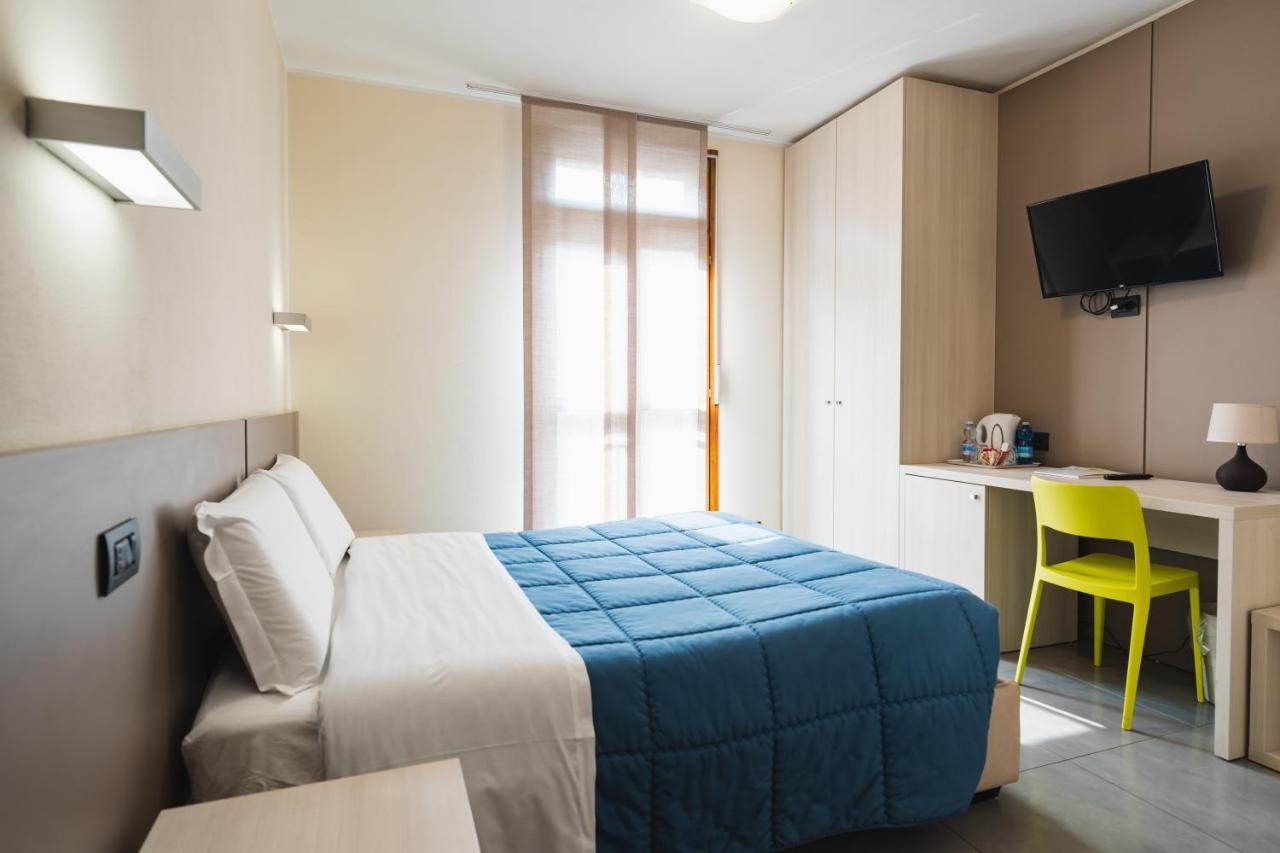 Parini Hotel Бозизио-Парини Экстерьер фото