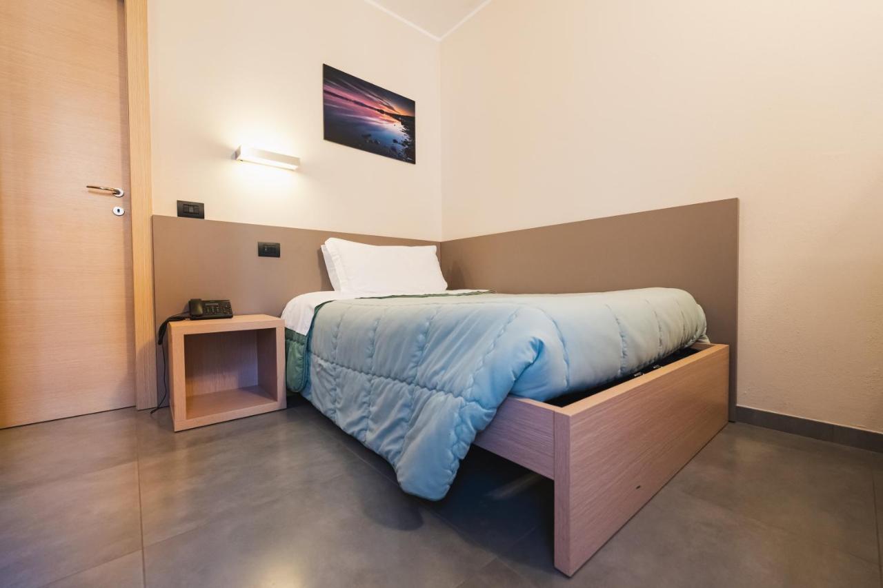 Parini Hotel Бозизио-Парини Экстерьер фото