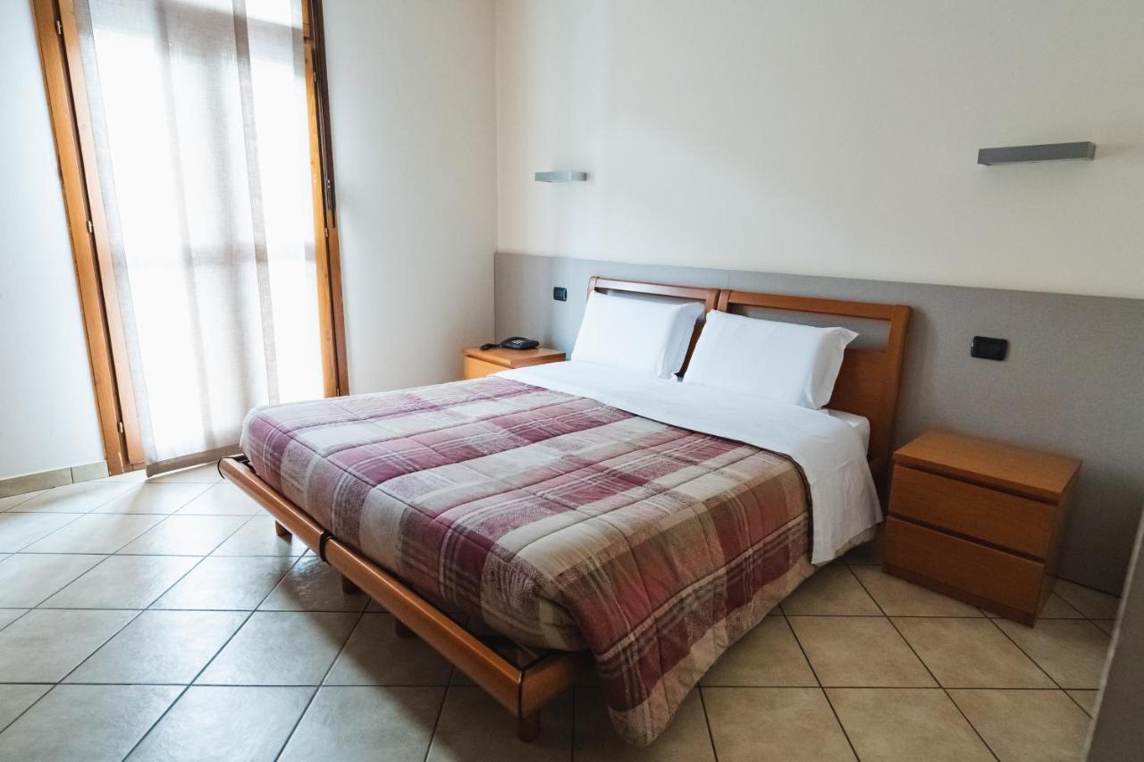 Parini Hotel Бозизио-Парини Экстерьер фото