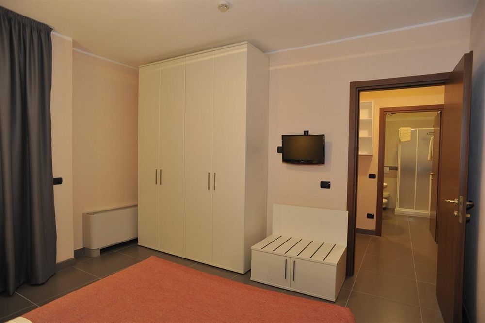 Parini Hotel Бозизио-Парини Экстерьер фото