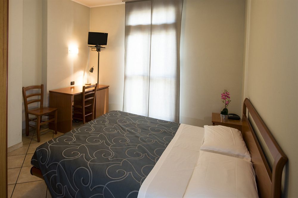 Parini Hotel Бозизио-Парини Экстерьер фото