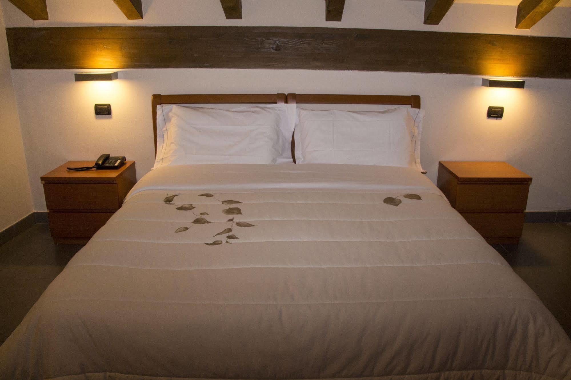 Parini Hotel Бозизио-Парини Экстерьер фото